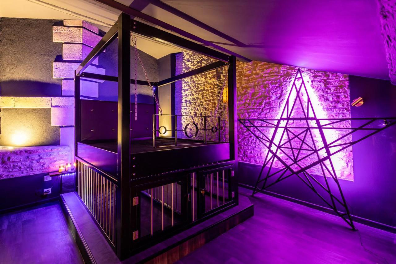 Cherie Cherry - Romantic And Bdsm House Брие Экстерьер фото